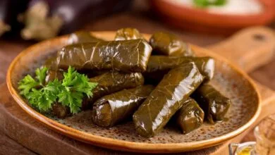 طرز تهیه دلمه برگ مو با چاشنی رب انار طرز تهیه دلمه برگ مو با چاشنی رب انار