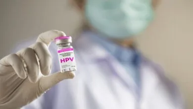 پیشگیری از ابتلا به بیماری HPV؛ غربالگری یا تزریق واکسن؟