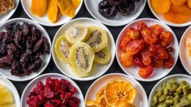 قبل از مصرف باید میوه های خشک را شست؟ چطور بشوییم؟