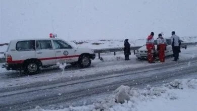امدادرسانی هلالاحمر به ۴۰ نفر در برف توسکستان امدادرسانی هلالاحمر به ۴۰ نفر در برف توسکستان