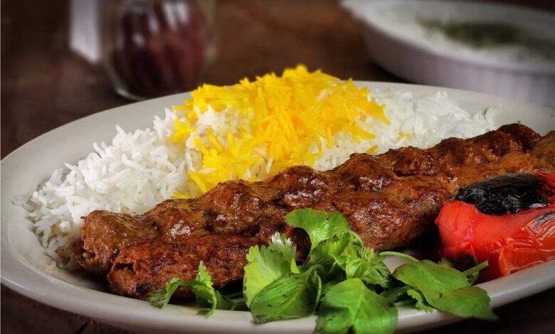طرز تهیه کباب کوبیده بازاری بدون ریزش با تمام فوت و فن آن