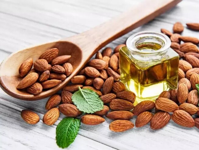 روغن بادام شیرین برای چی خوبه ؟ | بهترین روغن برای پوست صورت را بشناسید