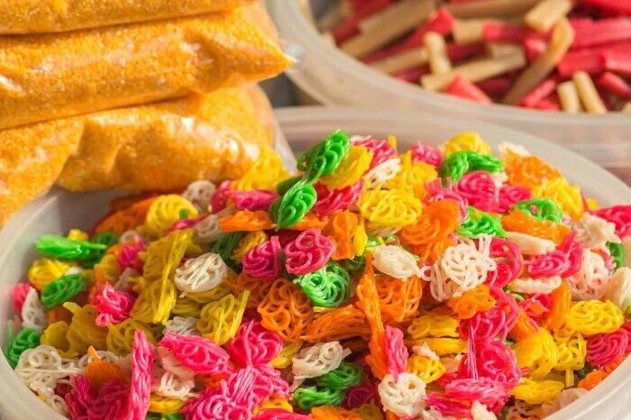تهیه پفک هندی آماده خام با روغن و بدون روغن ؛ فوت و فن خوشمزه شدن پفک هندی | پفک هندی خام را چگونه سرخ کنیم ؟