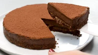 طرز تهیه چیزکیک شکلاتی یخچالی بدون فر طرز تهیه چیزکیک شکلاتی یخچالی بدون فر