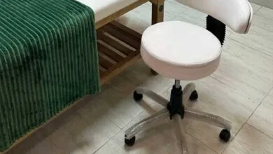 صندلی تابوره: انتخابی ایده‌آل برای راحتی و کارایی در سالن‌های زیبایی